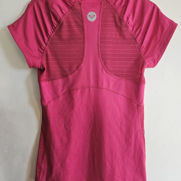 Roxy pink swim top Scrunch breathable workout Roxy logo beautiful silky soft med - Picture 8 of 16
